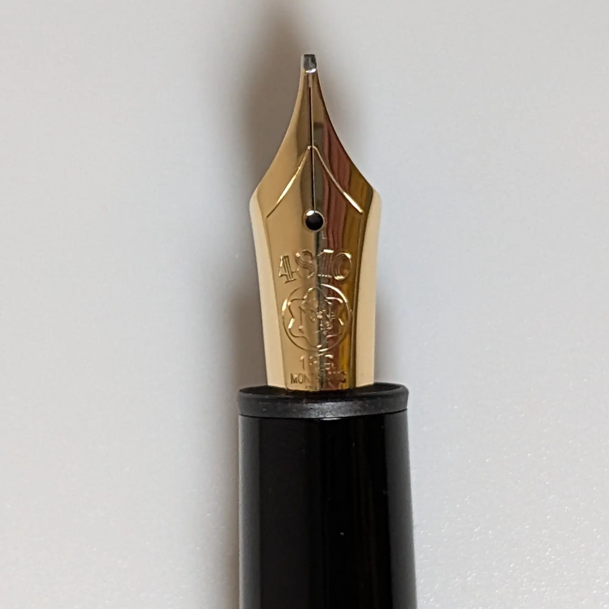 Montblanc Meisterstück 146 LeGrand gouden trim