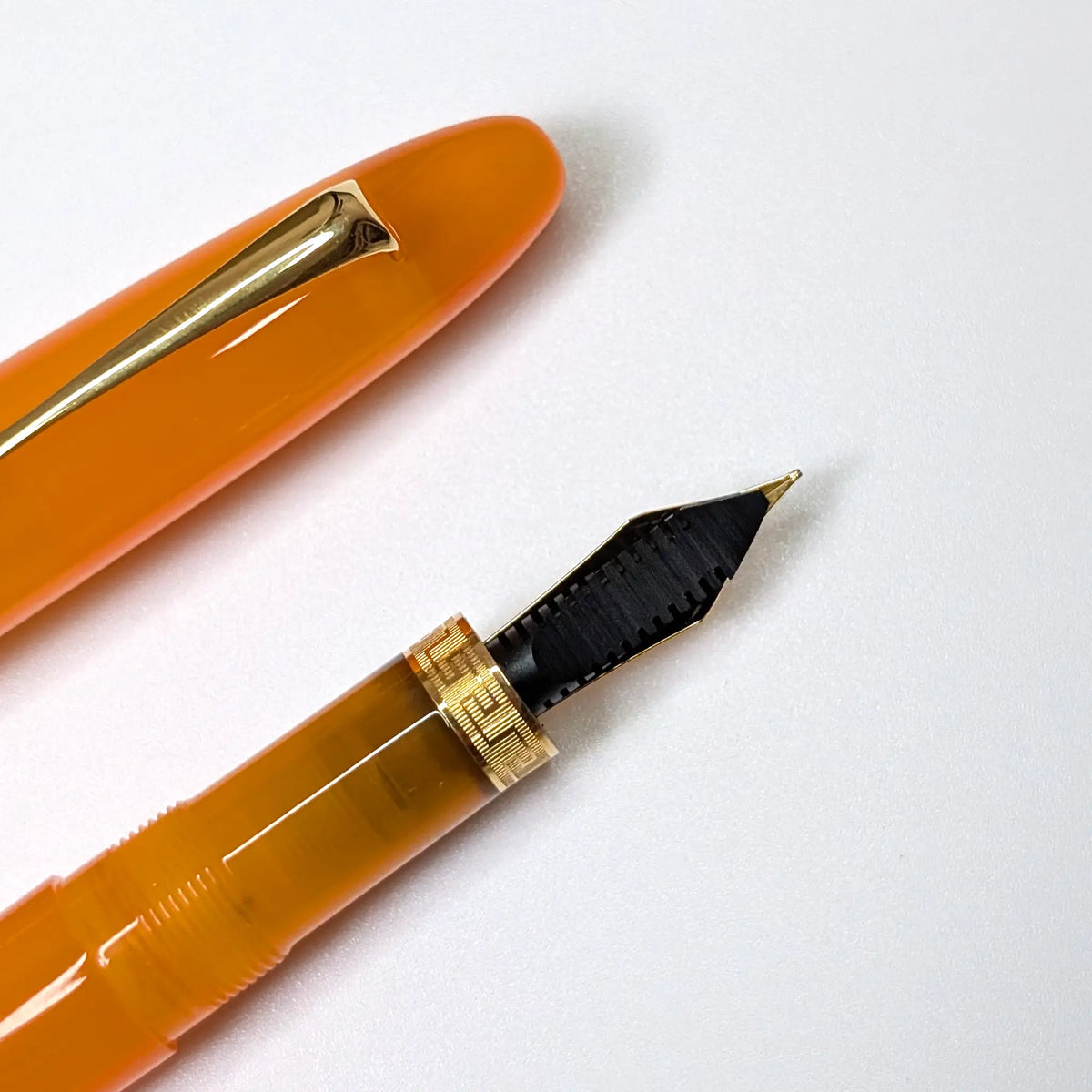 Omas Ogiva Orange and gold fountain pen - PL