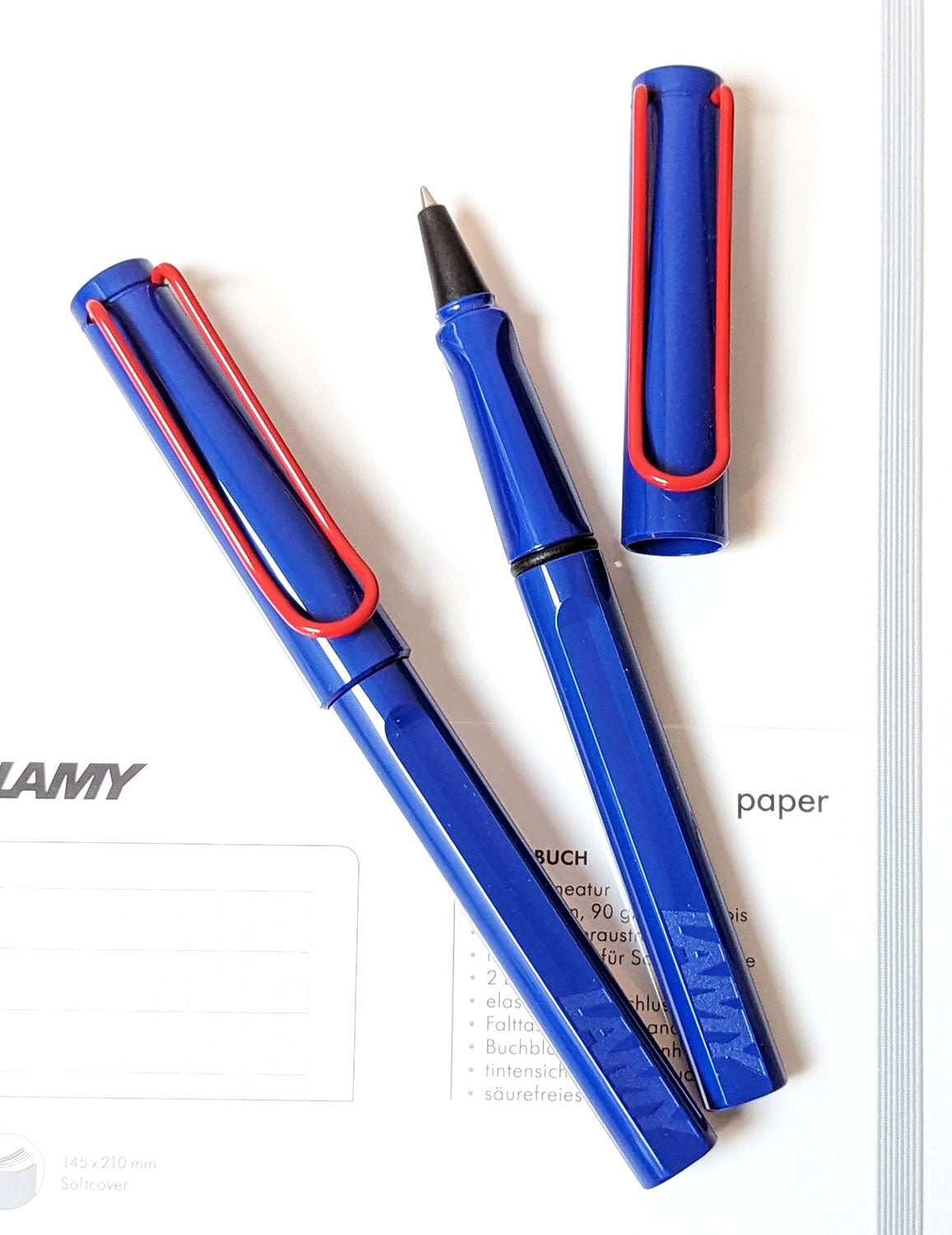 LAMY safariblauw met rode clip rollerpen