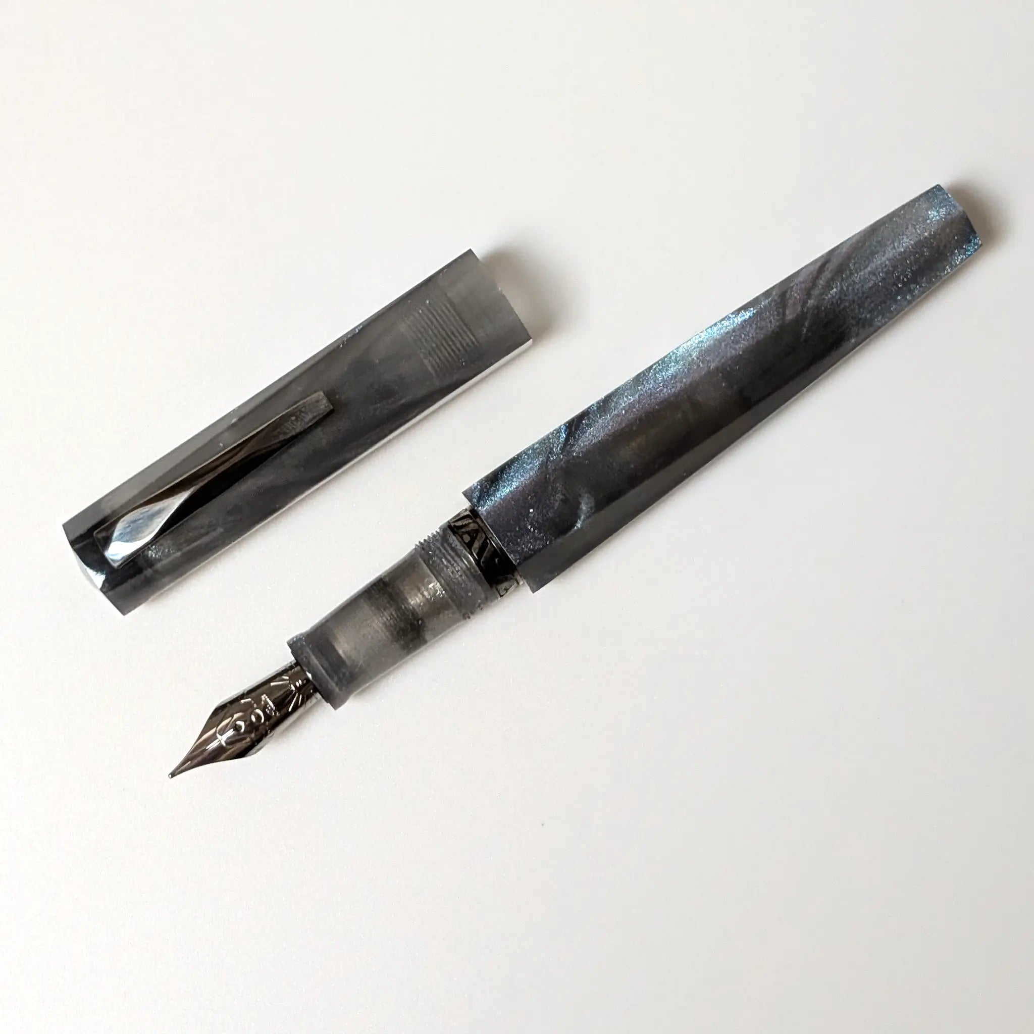 Gioia Sephora Stardust ruthenium fountain pen - Fontoplumo