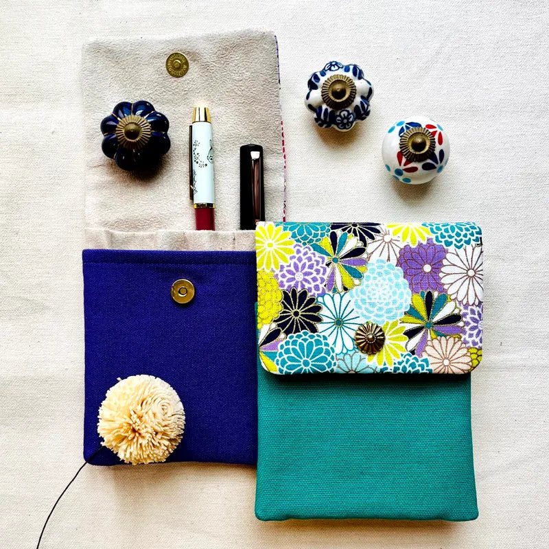 Kyokuhaku Pen Pouch flap case for 4 pens Dahlia - Fontoplumo
