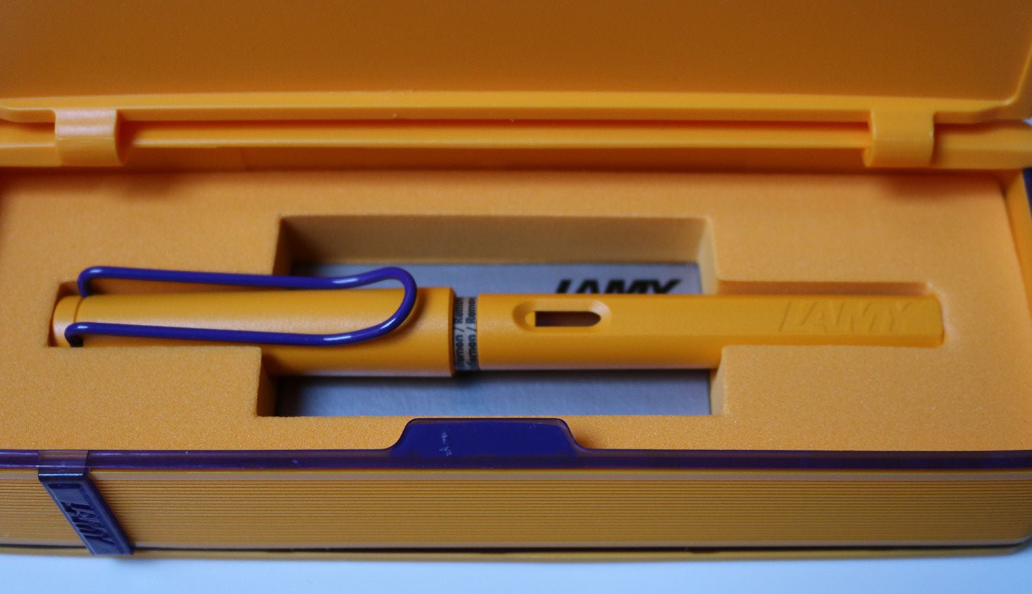 LAMY safari Candy Mango with purple clip - Fontoplumo