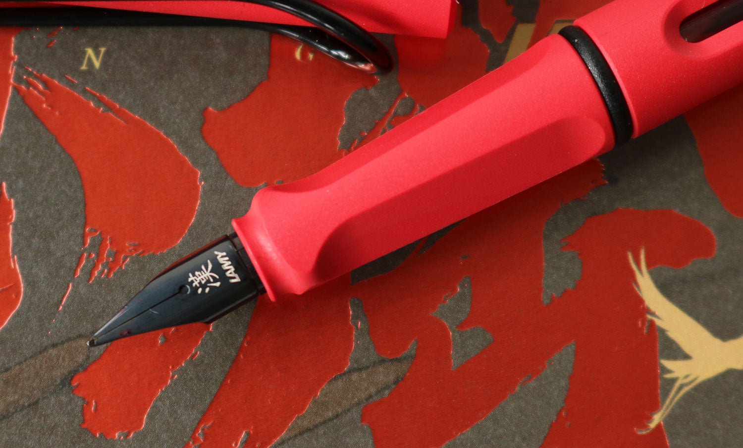 LAMY safari China special edition red with kanji nib - Fontoplumo