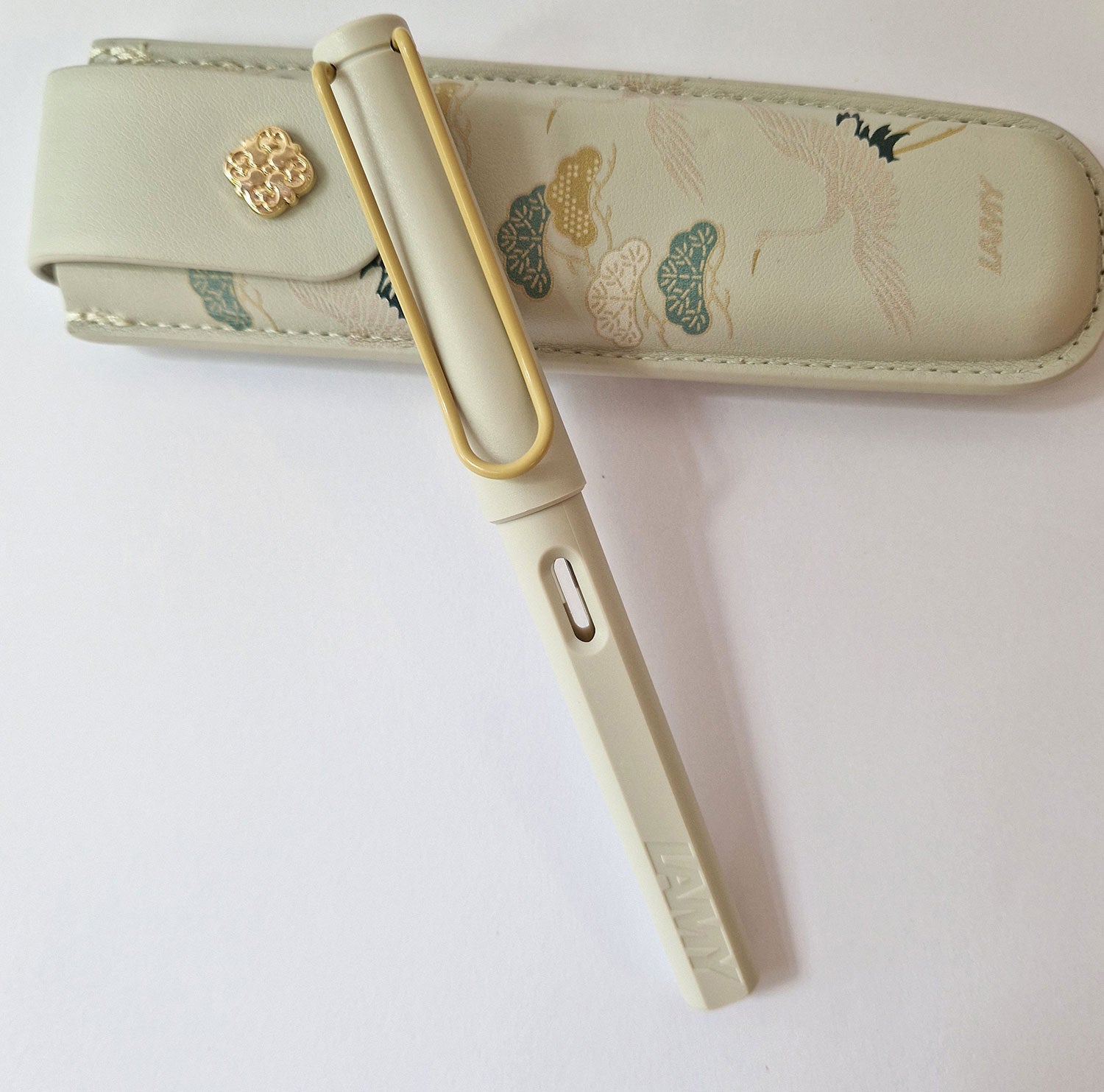 LAMY safari Song Dynasty White Jade fountain pen - Fontoplumo