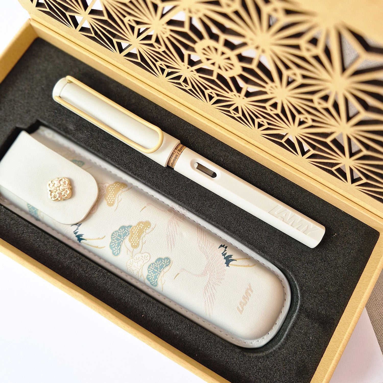 LAMY safari Song Dynasty White Jade fountain pen - Fontoplumo