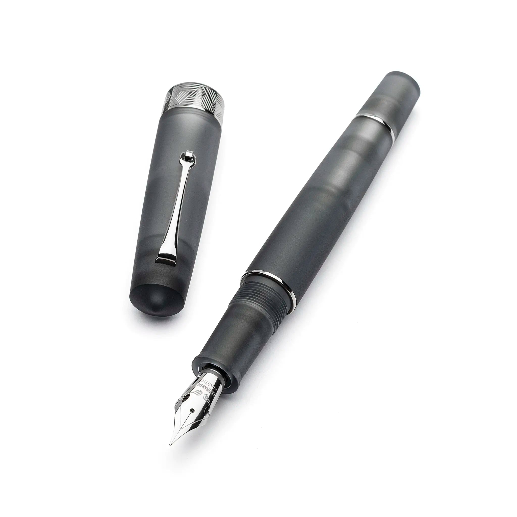 Leonardo Momento Zero Grande Pura Frosted Grey fountain pen - Fontoplumo