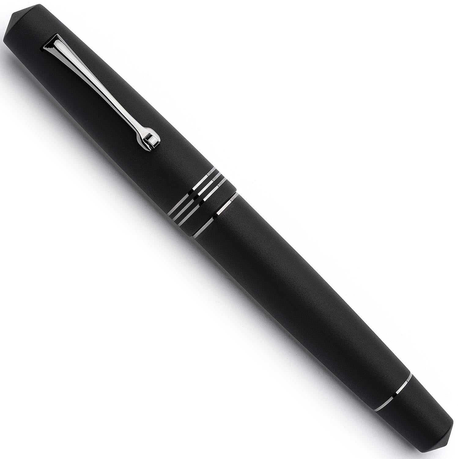 Leonardo Momento Zero Matt Black〈EF〉 Leonardo Momento Zero Matt Black fountain pen – Fontoplumo