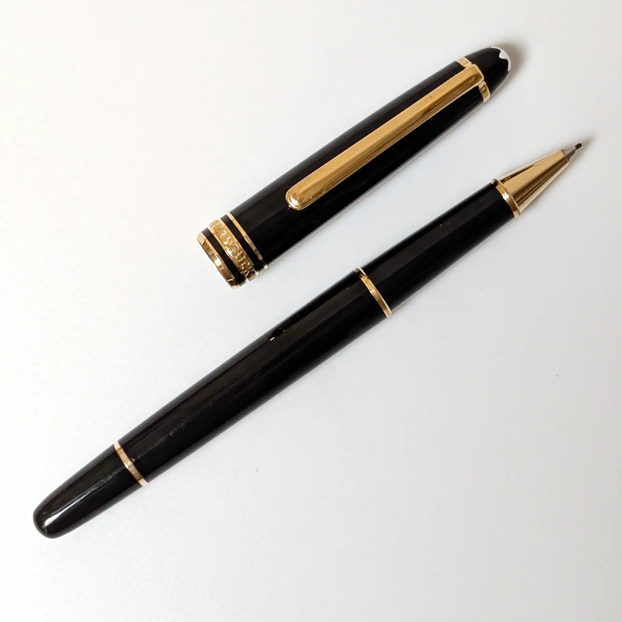 Montblanc 144 fineliner / roller black with gold trim - PL - Fontoplumo