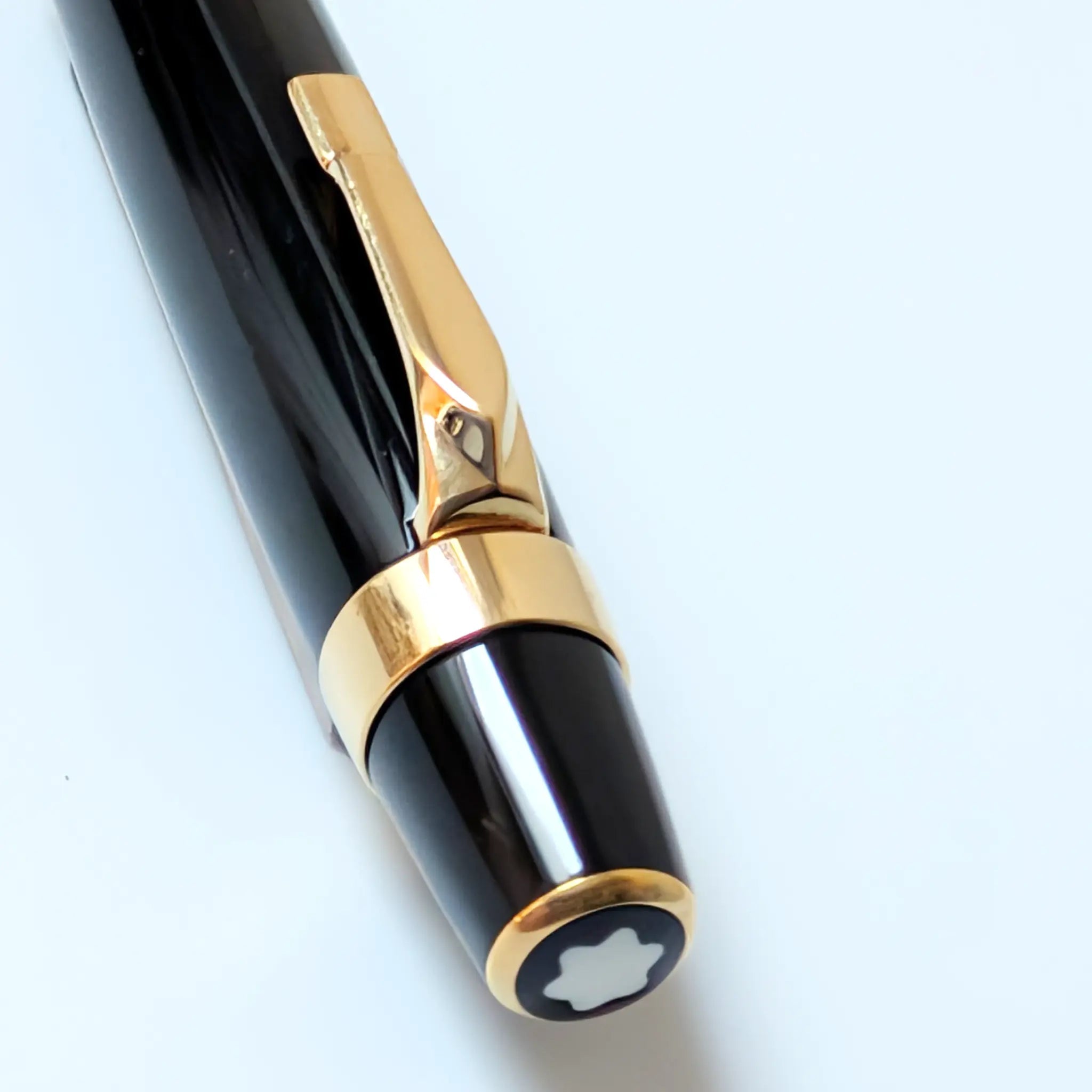 Montblanc Boheme ballpoint pen with gold trim - Fontoplumo