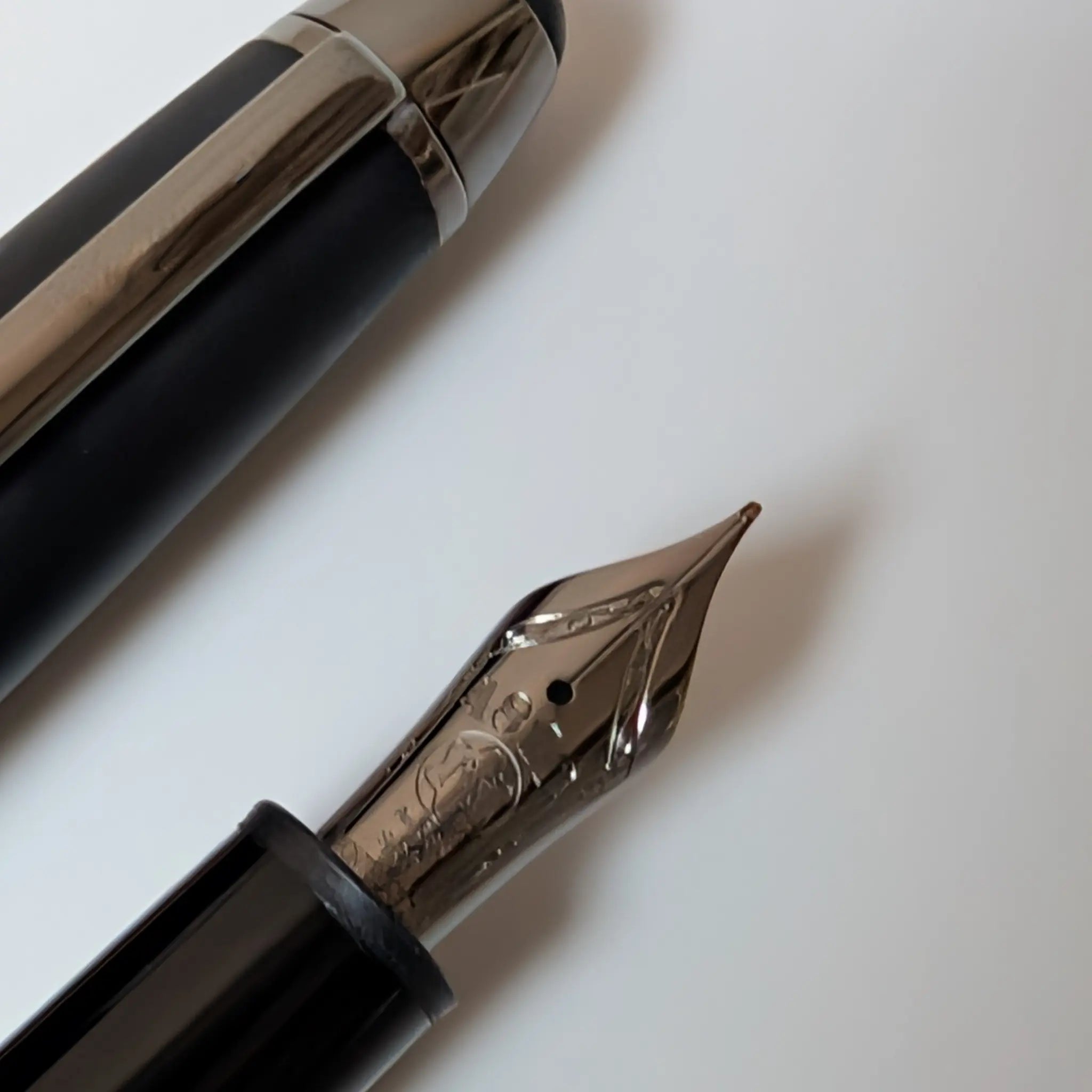 Montblanc Meisterstück 146 LeGrand Ultra Black - Fontoplumo