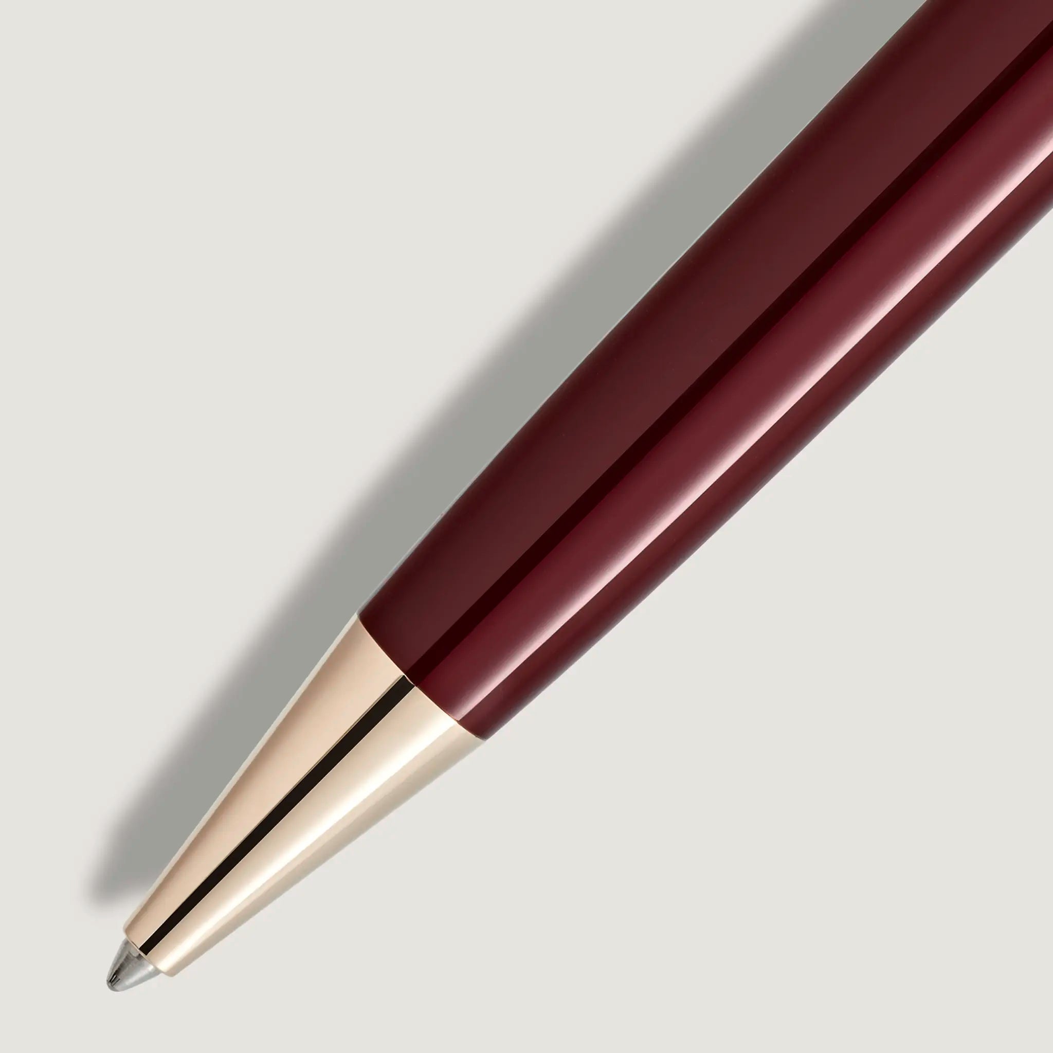 Montblanc Meisterstück Burgundy Red Midsize 161 ballpoint pen - Fontoplumo