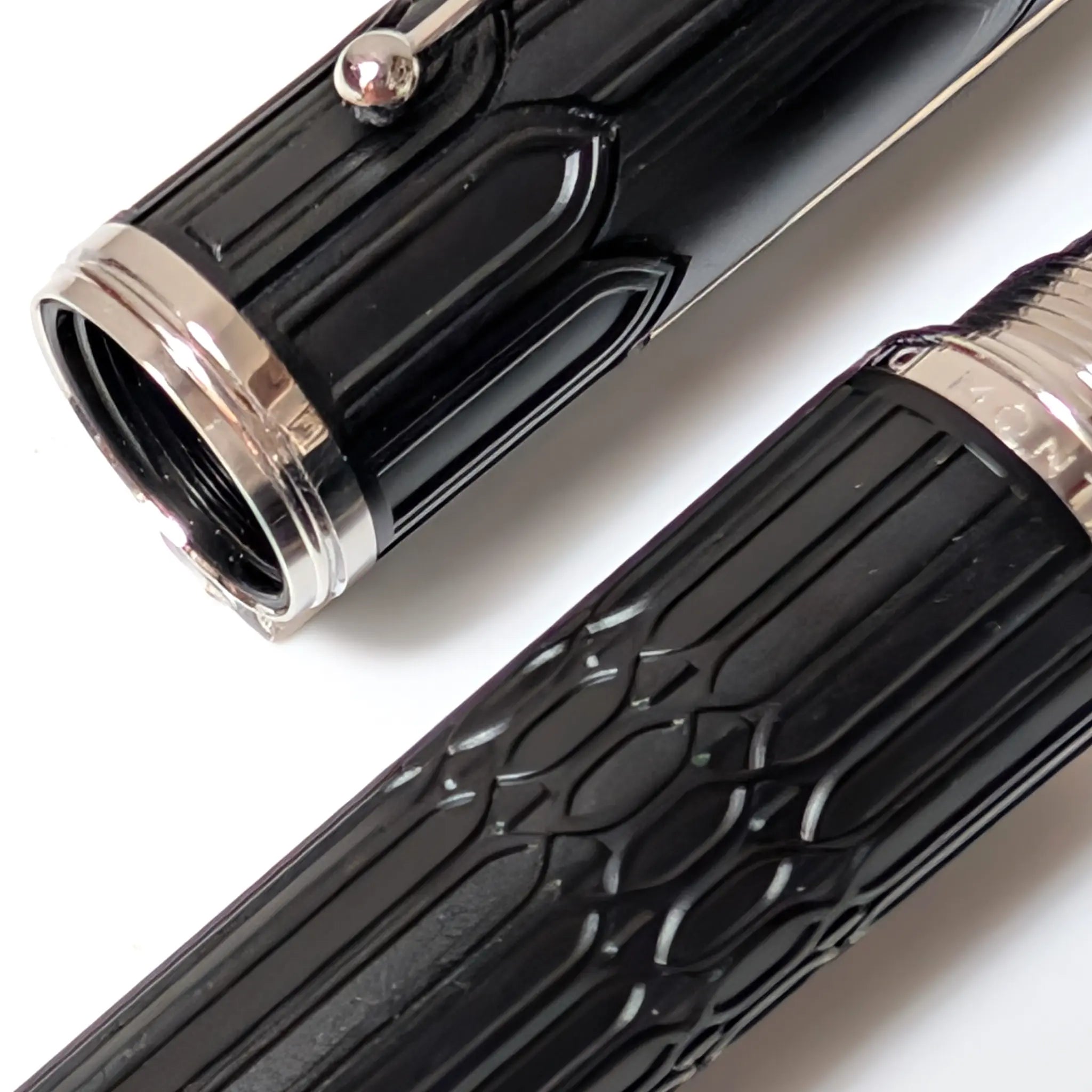 Montblanc Writers Edition 2020 Victor Hugo fountain pen - Fontoplumo