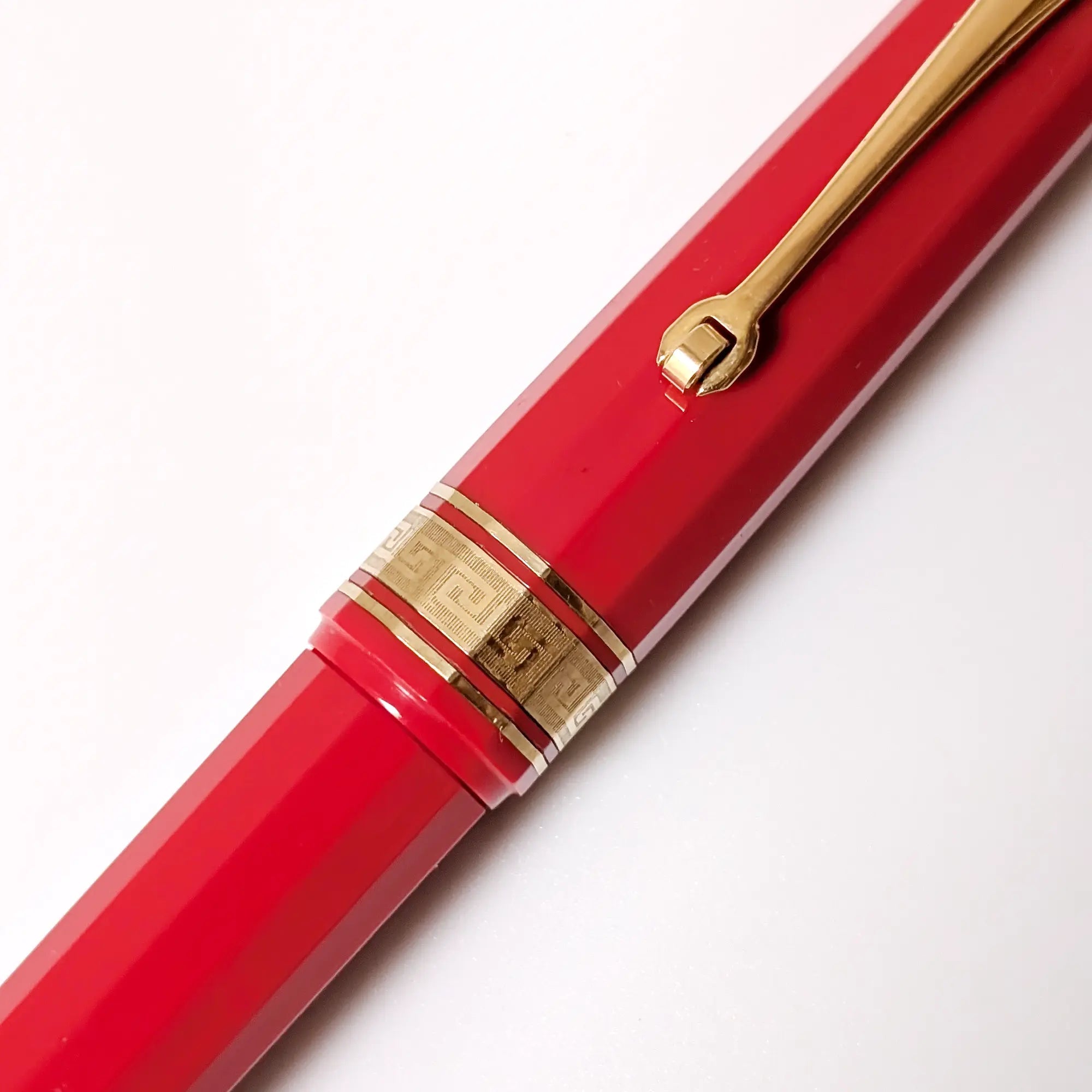 Omas Milord red fountain pen - Fontoplumo