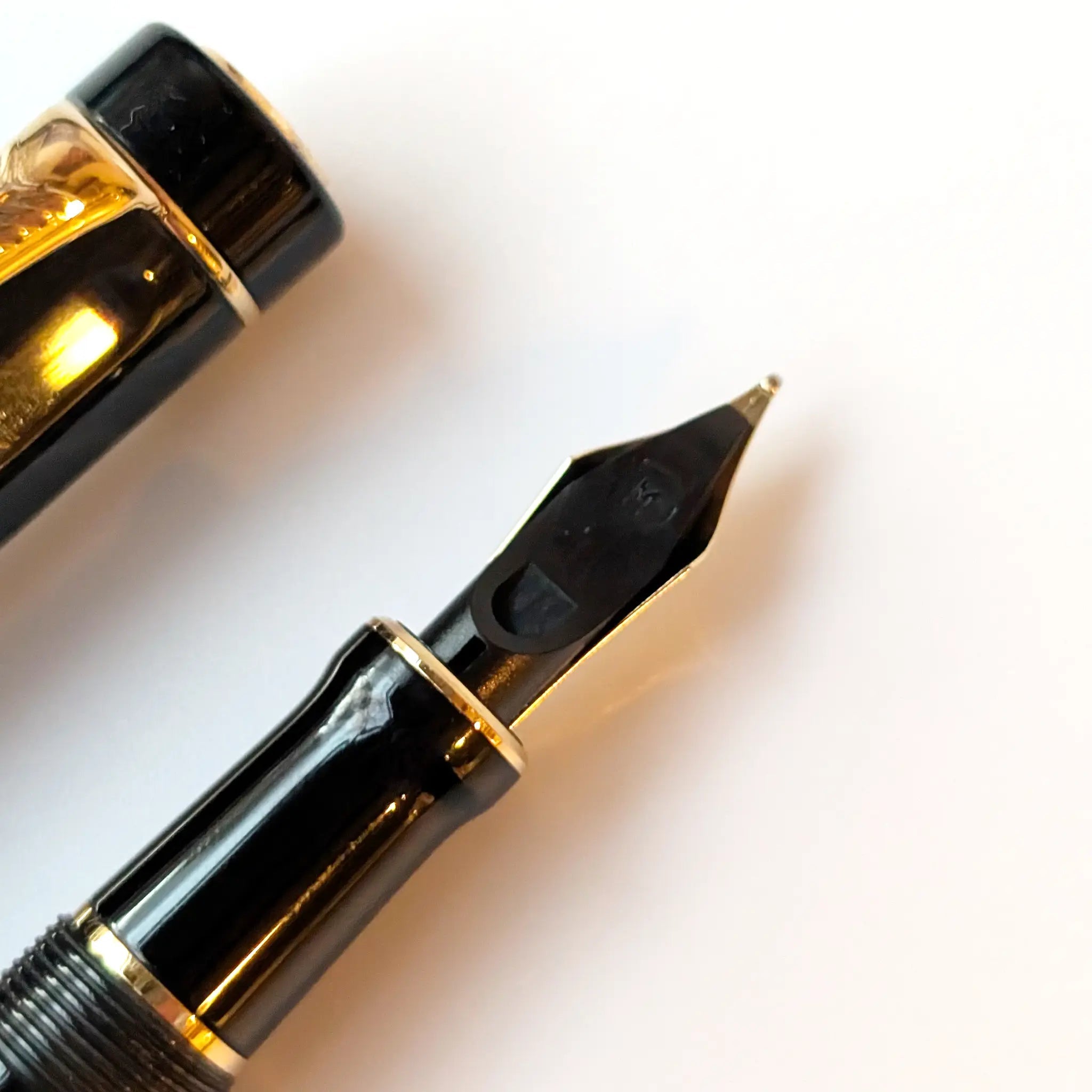 Parker Duofold Lucky 8 fountain pen - Fontoplumo