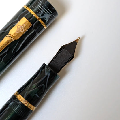 Conway Stewart Oversized Churchill green lagoon fountain pen - PL