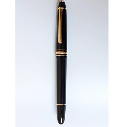 Montblanc Classique 145 fountain pen with gold trim