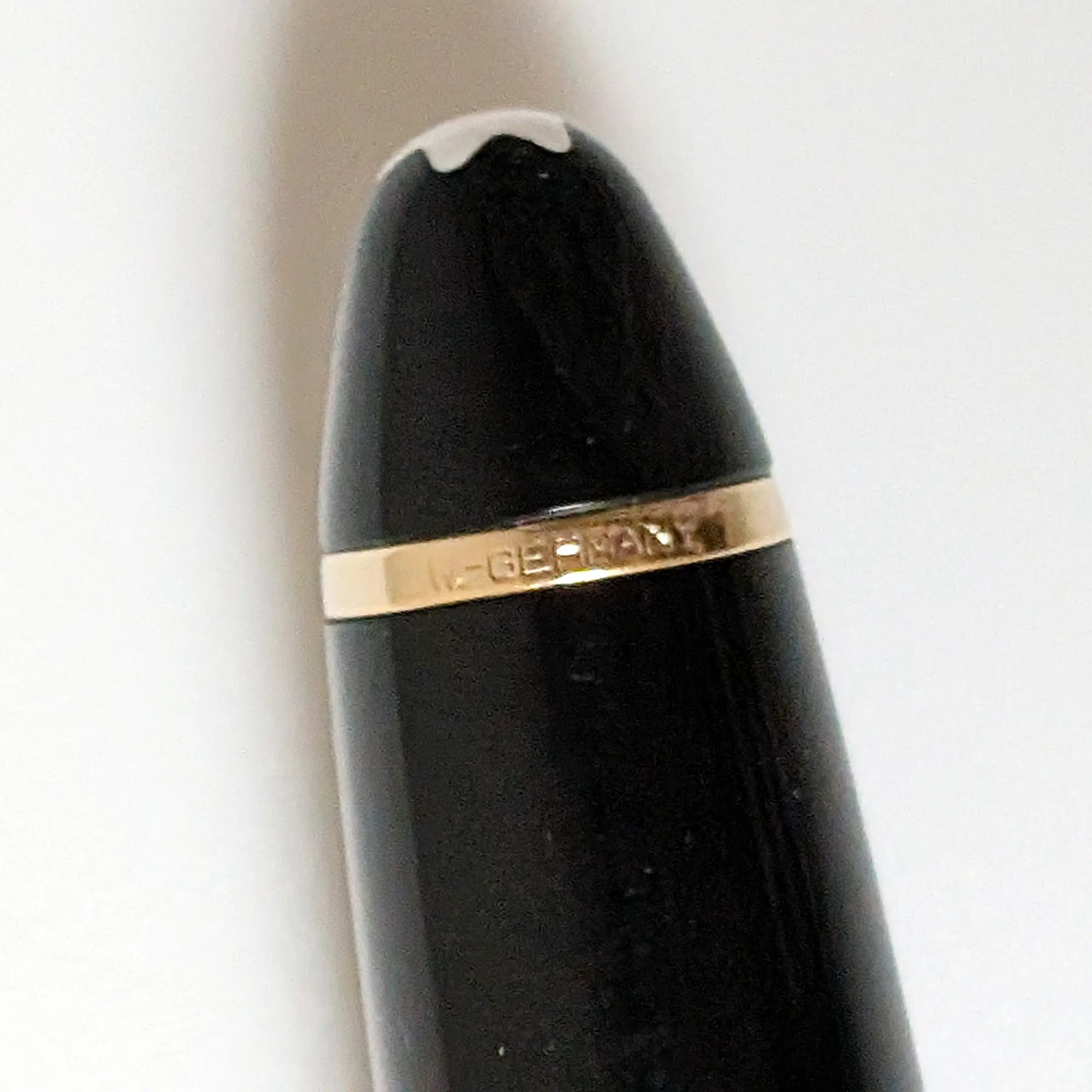 Montblanc Meisterstück 146 LeGrand gold trim