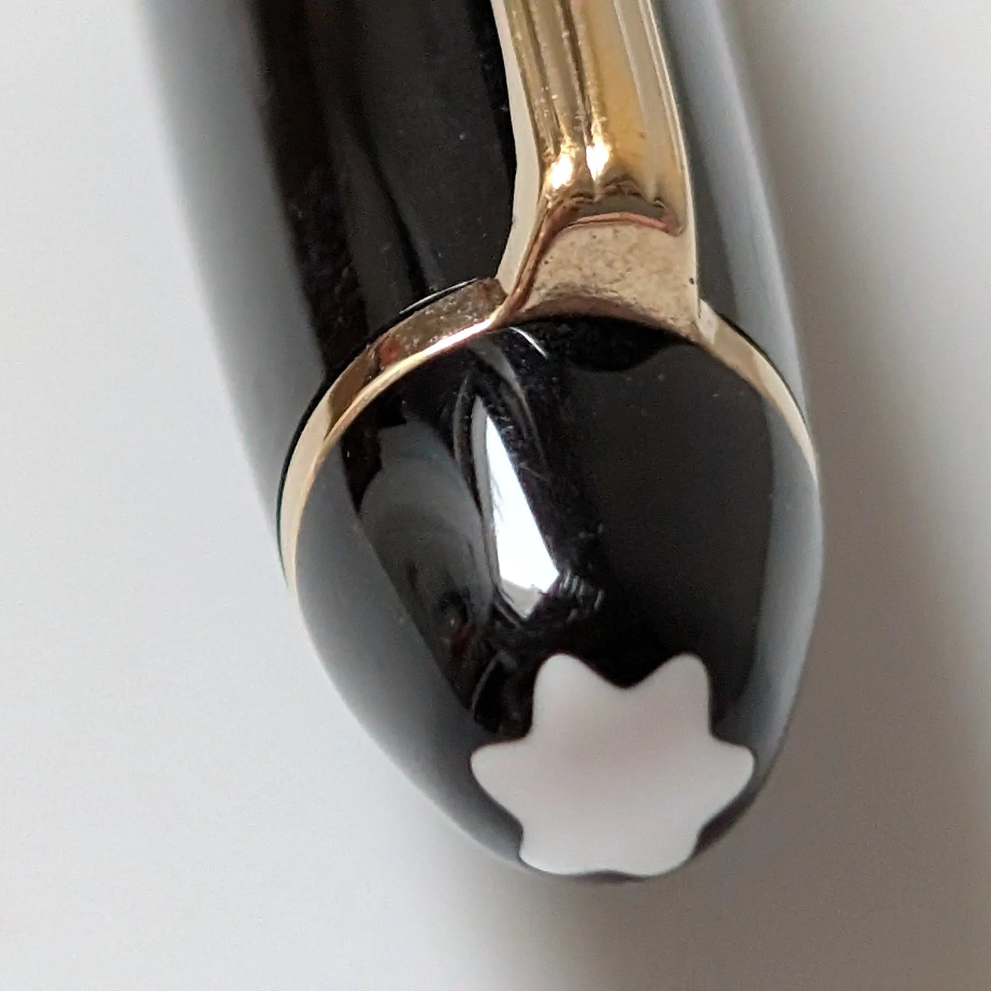 Montblanc Meisterstück 146 LeGrand gold trim