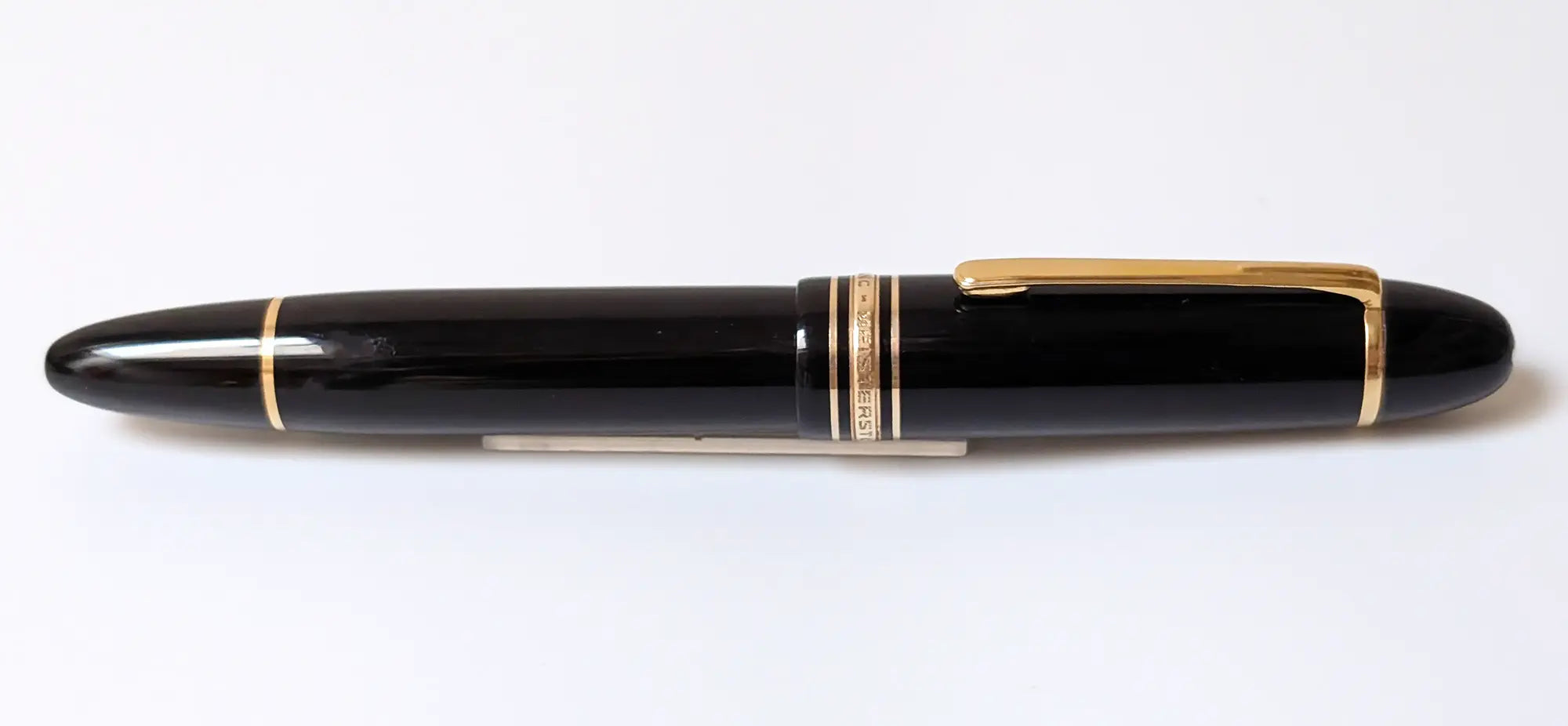 Montblanc Meisterstück 149 gold trim