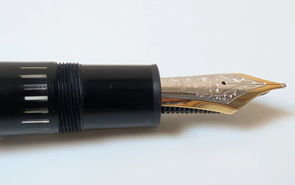 Montblanc Meisterstück 149 gold trim