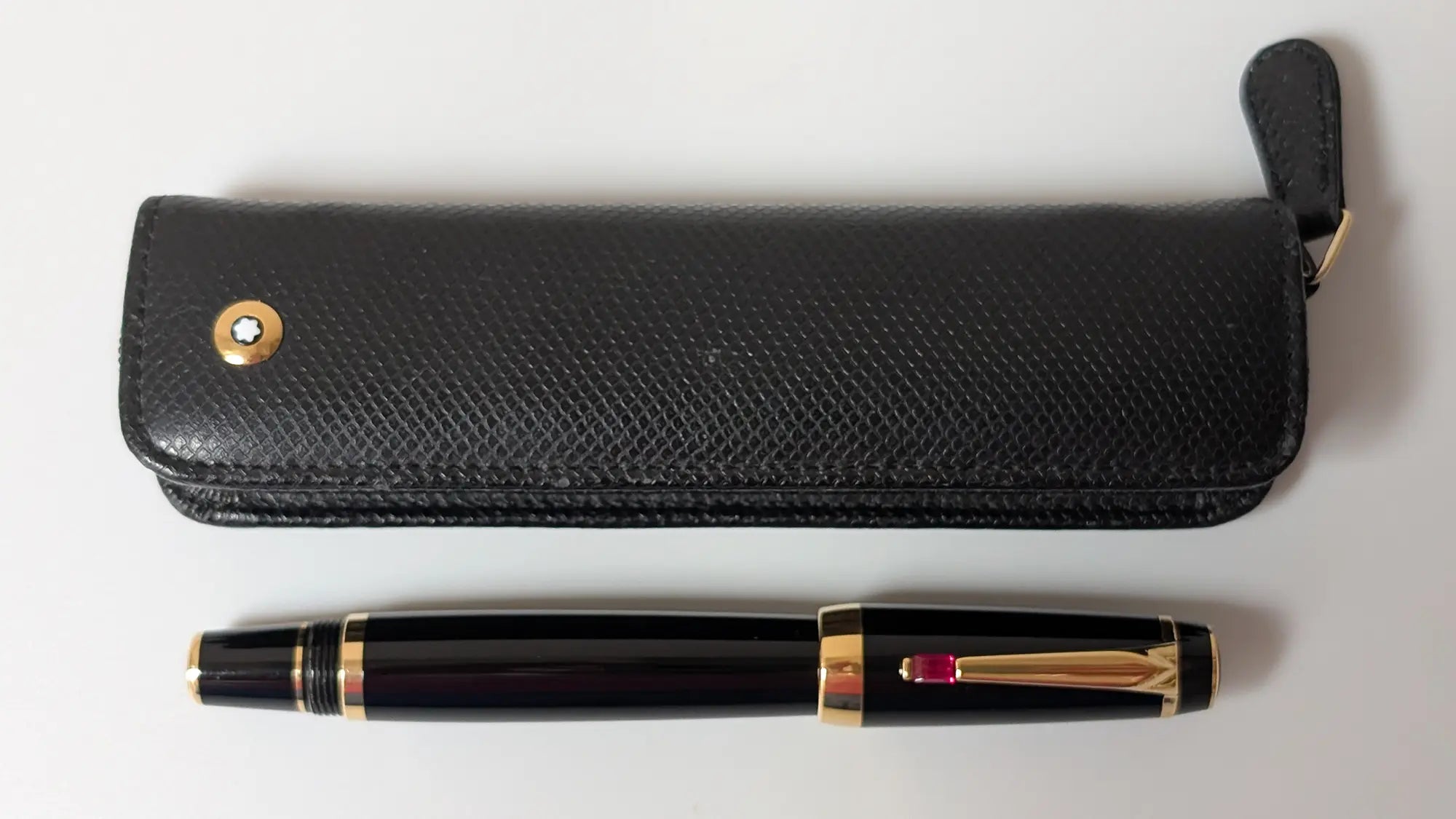 Montblanc Boheme rollerball with gold trim with leather pencase