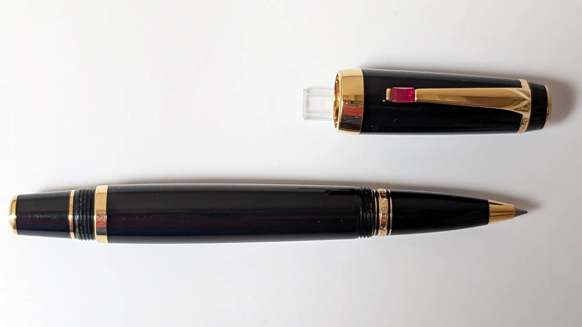 Montblanc Boheme rollerball with gold trim with leather pencase