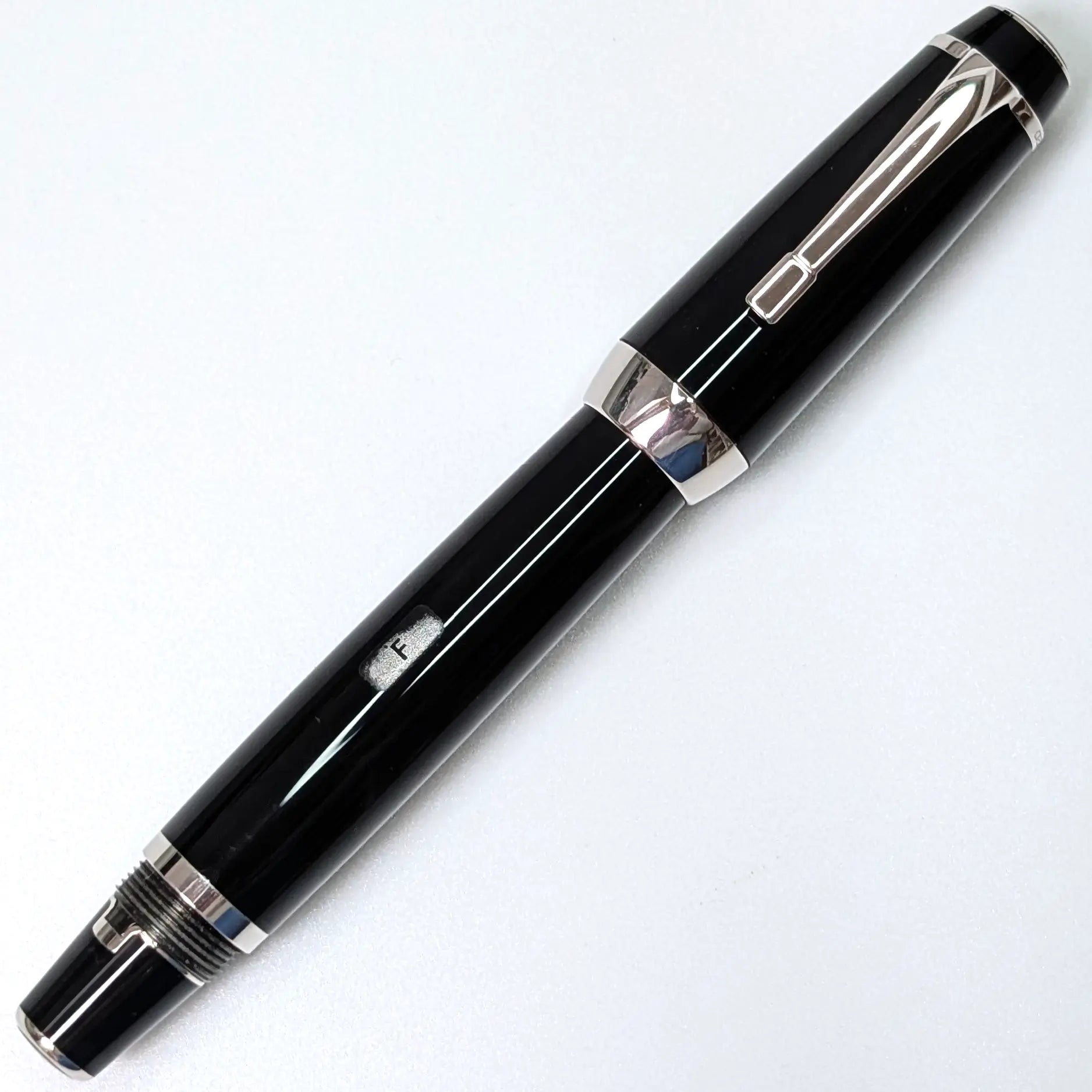 Montblanc Boheme Big Size fountain pen with platinum trim