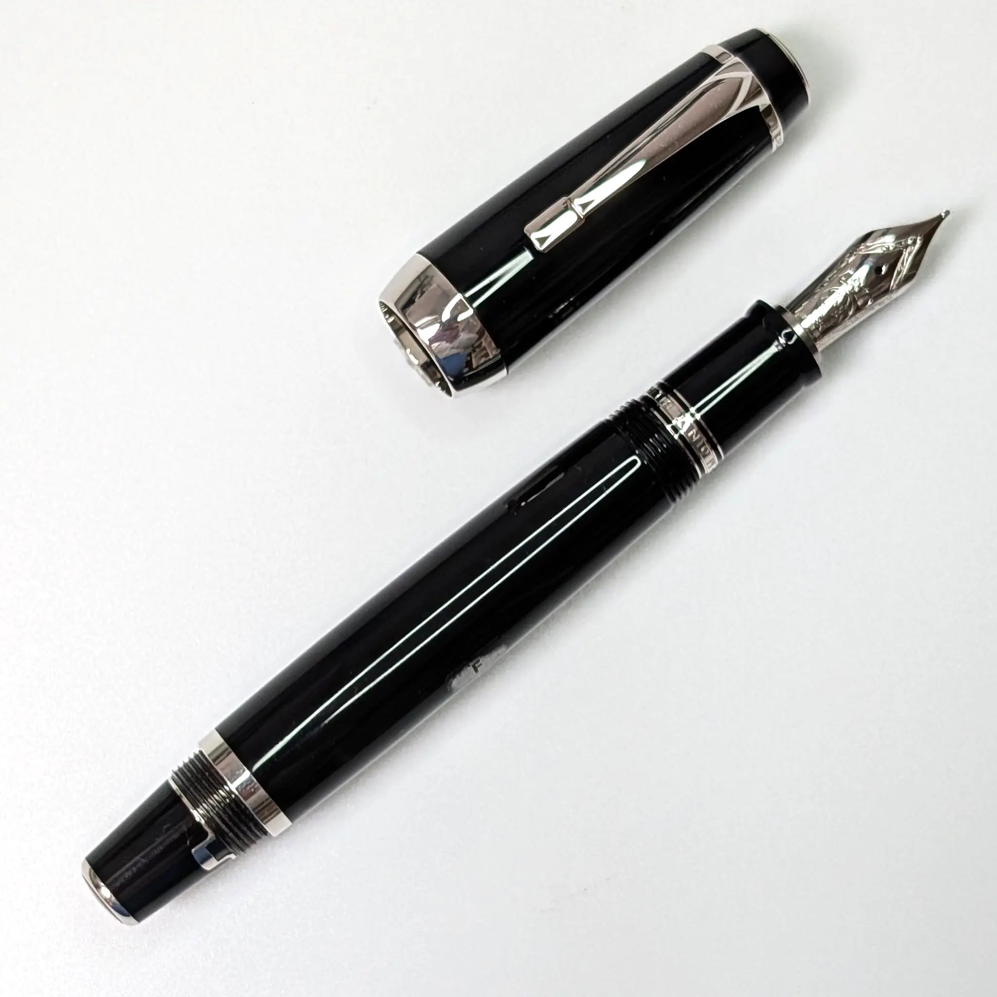 Montblanc Boheme Big Size fountain pen with platinum trim