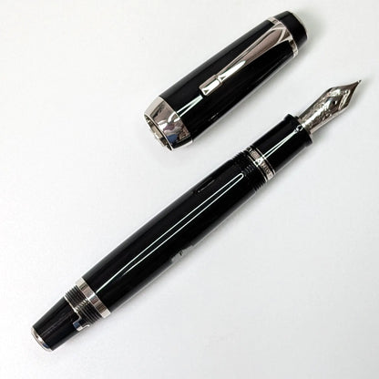 Montblanc Boheme Big Size fountain pen with platinum trim