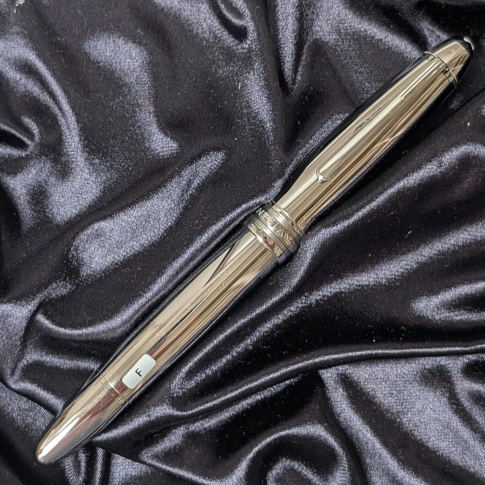 Montblanc Meisterstück Solitaire LeGrand 146 stainless steel fountain pen