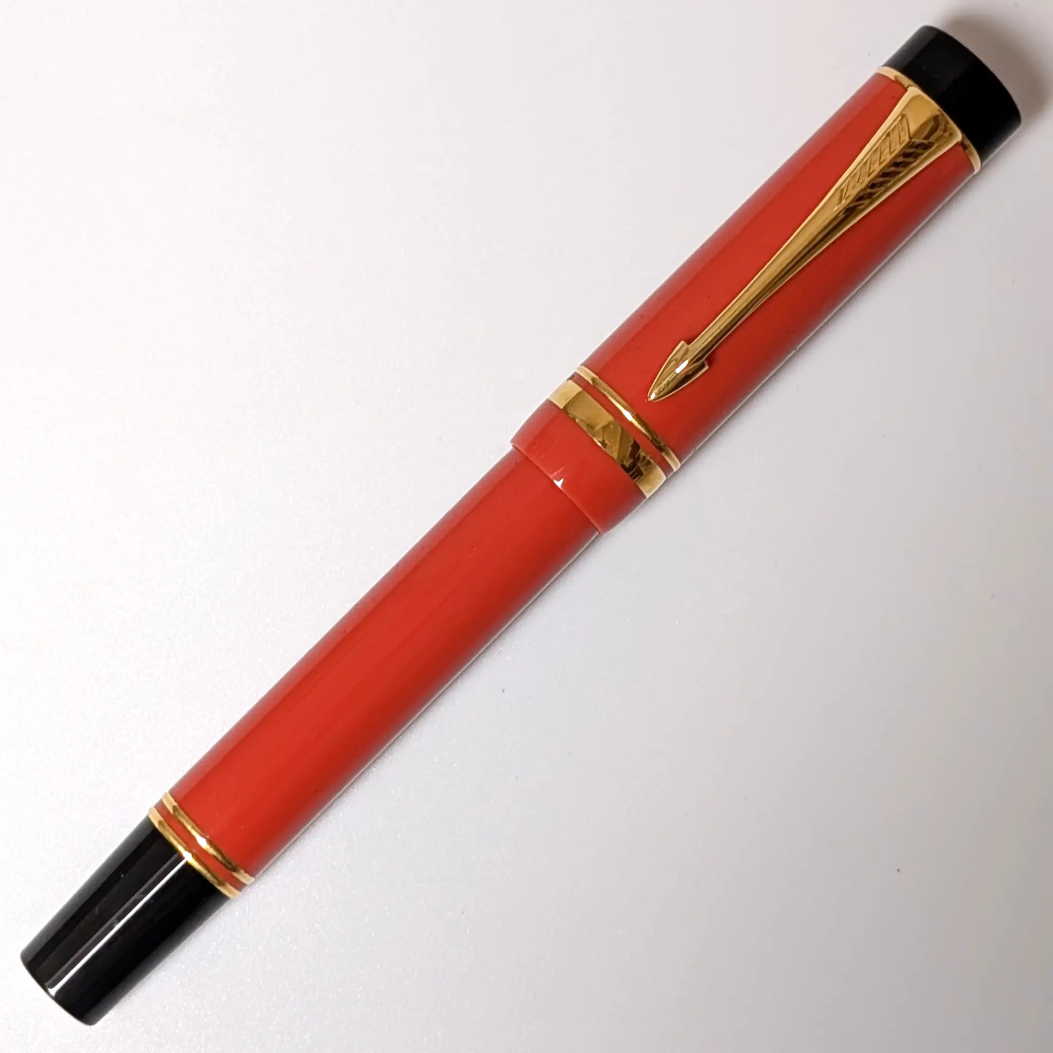 Parker Duofold Centennial orange with gold trim fountain pen - PL