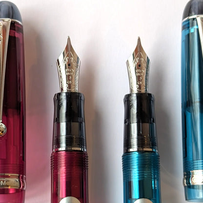 Pilot Custom 74 Burgundy and Teal fountain pen