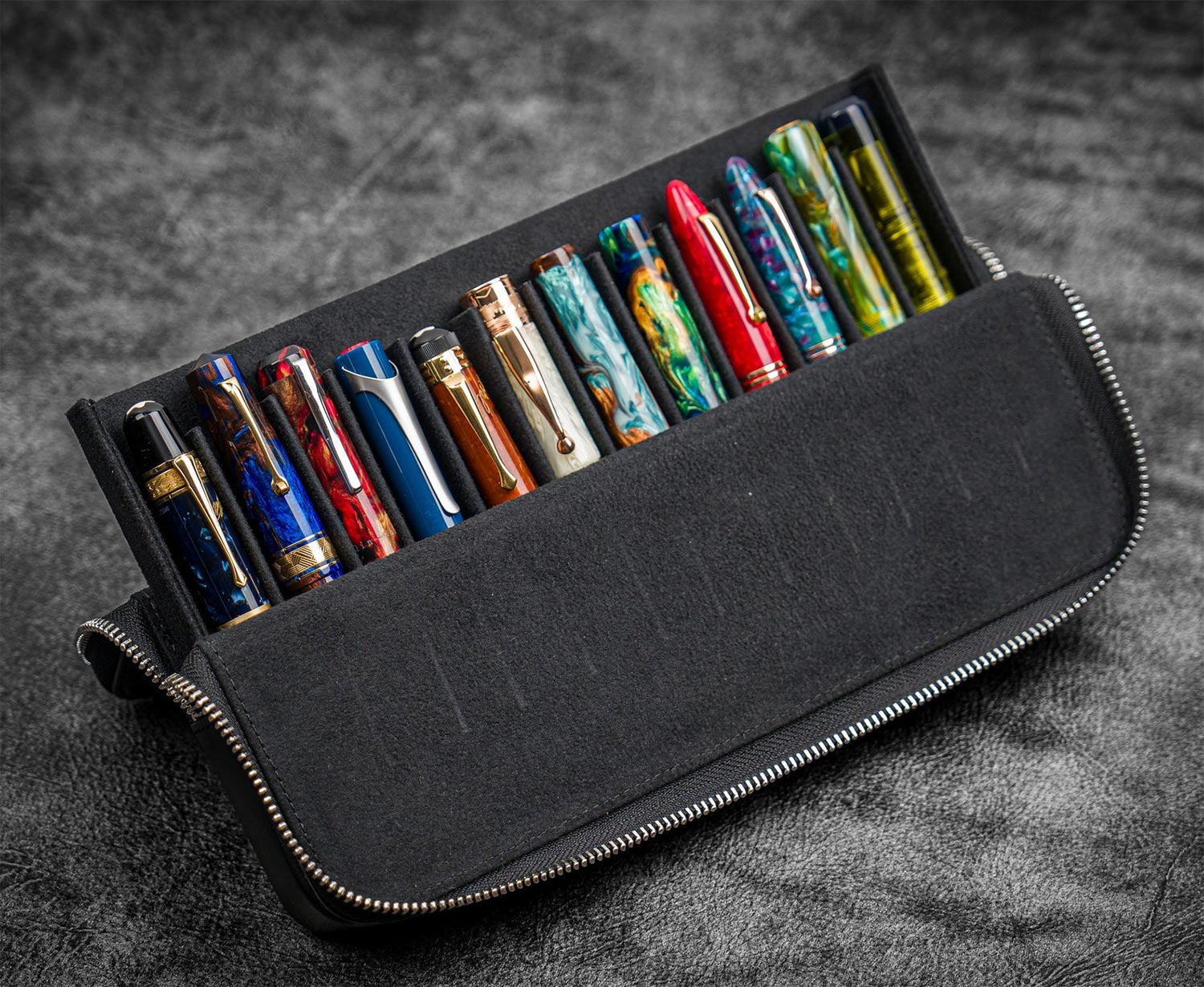 Galen Leather Zippered Magnum Opus 12 Slots Hard Pen Case with Removable Pen Tray - Black