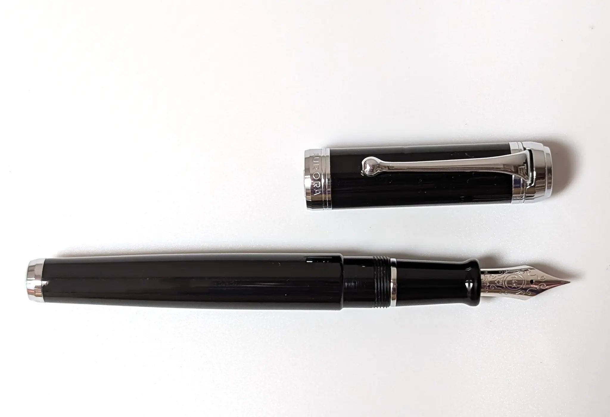 Aurora Talentum Black fountain pen - Fontoplumo