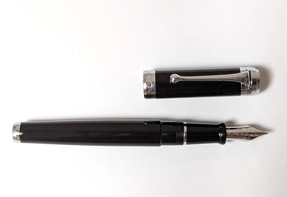 Aurora Talentum Black fountain pen - Fontoplumo