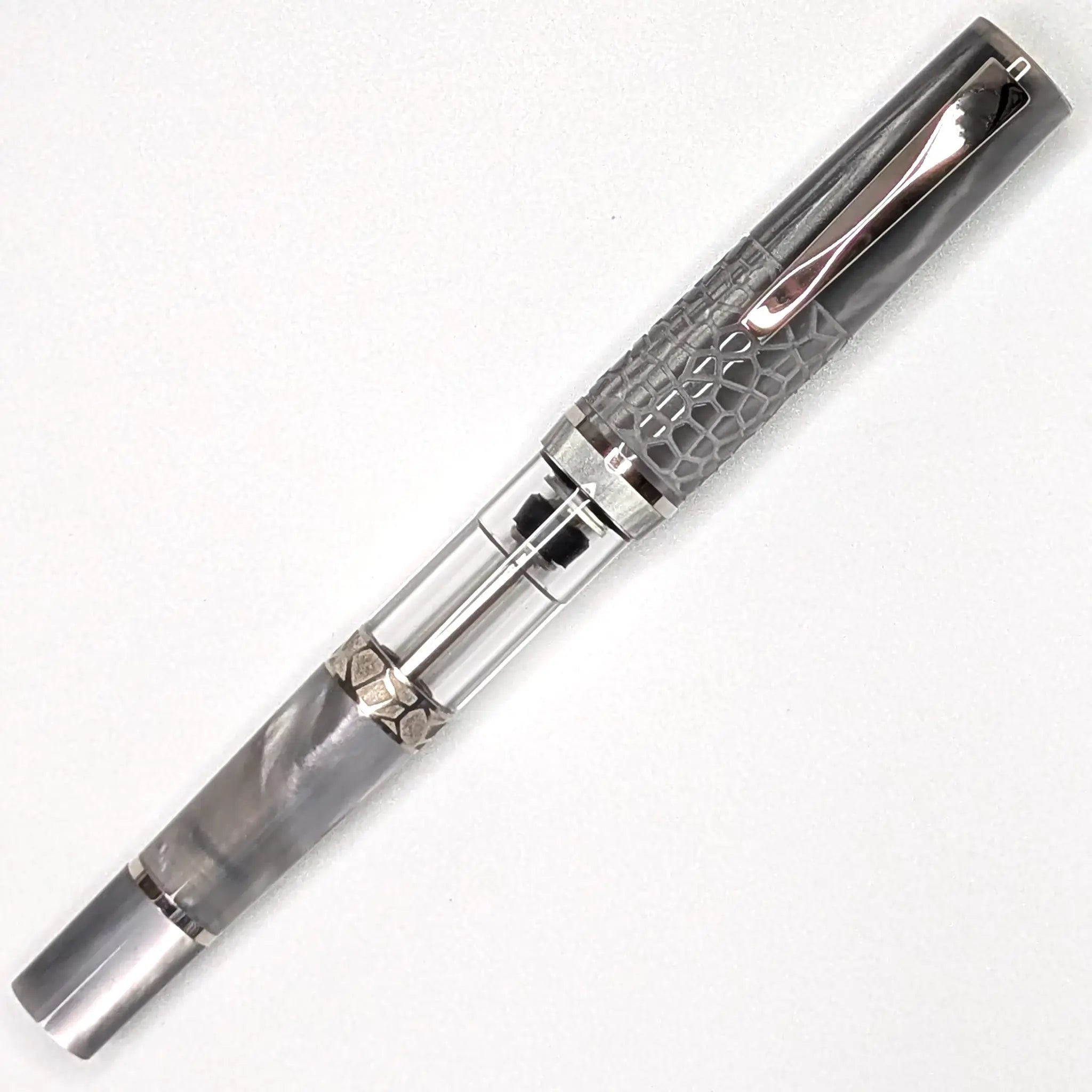 Gioia Luminosa grey fountain pen - Fontoplumo