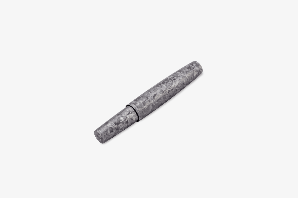 Gravitas Dinkey Crystallized Titanium - Fontoplumo