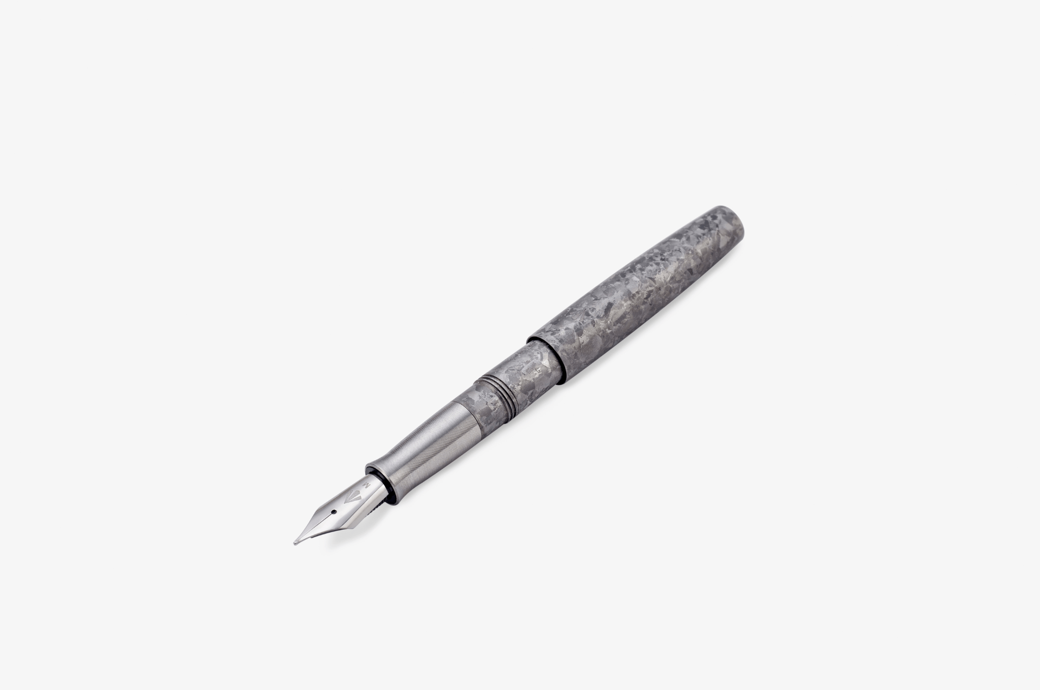 Gravitas Dinkey Crystallized Titanium - Fontoplumo