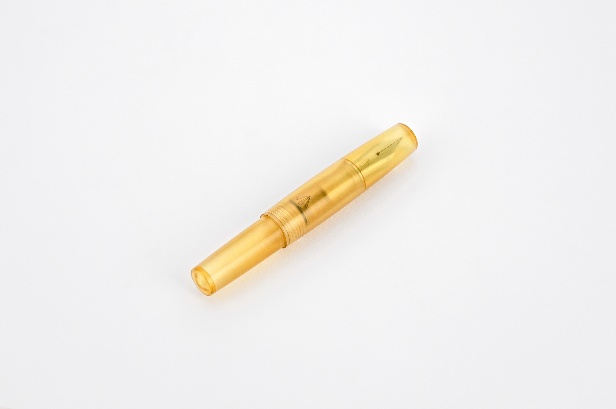 Gravitas Dinkey Ultem - Fontoplumo