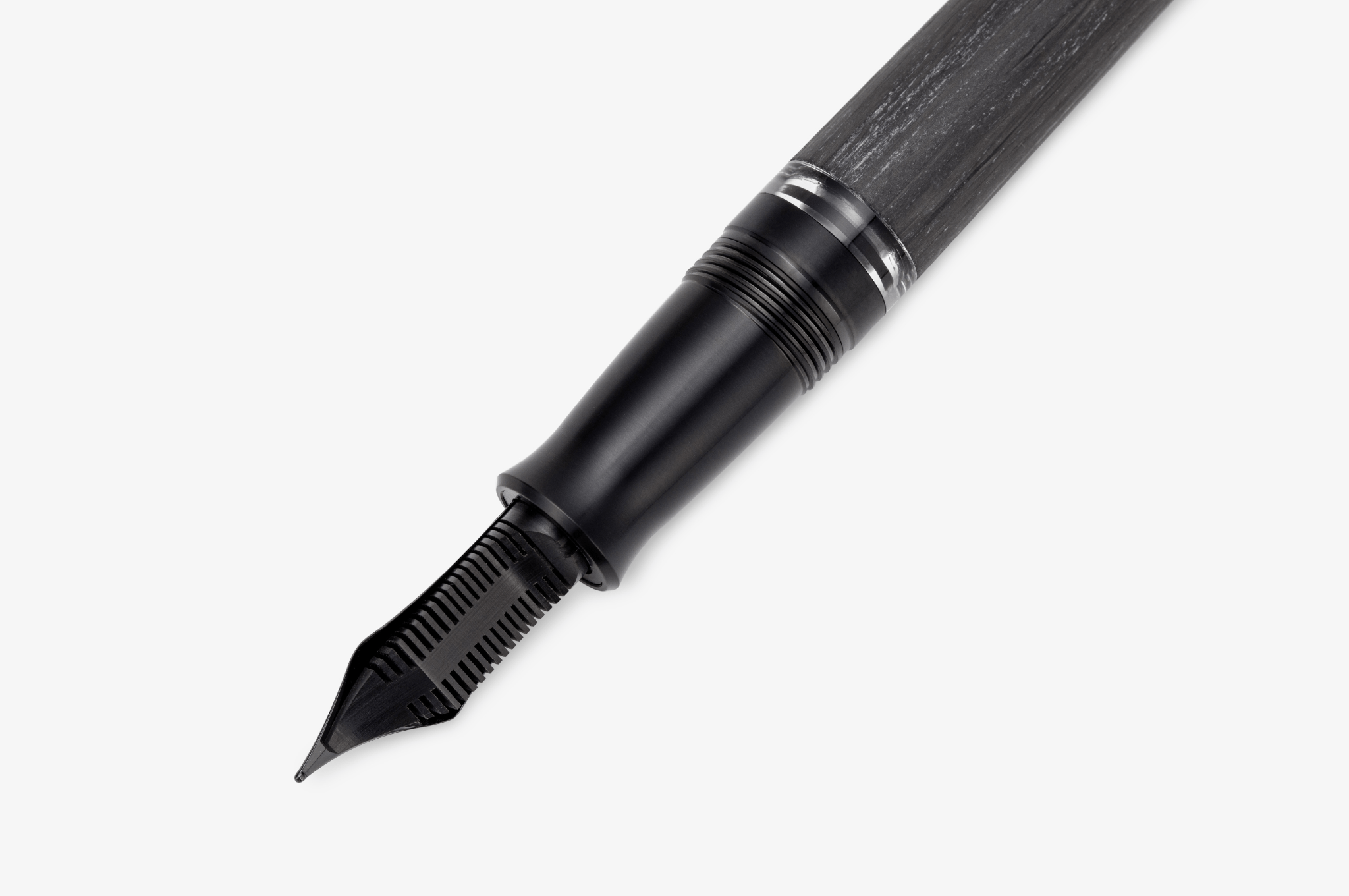 Gravitas Piston Carbon Black - Fontoplumo