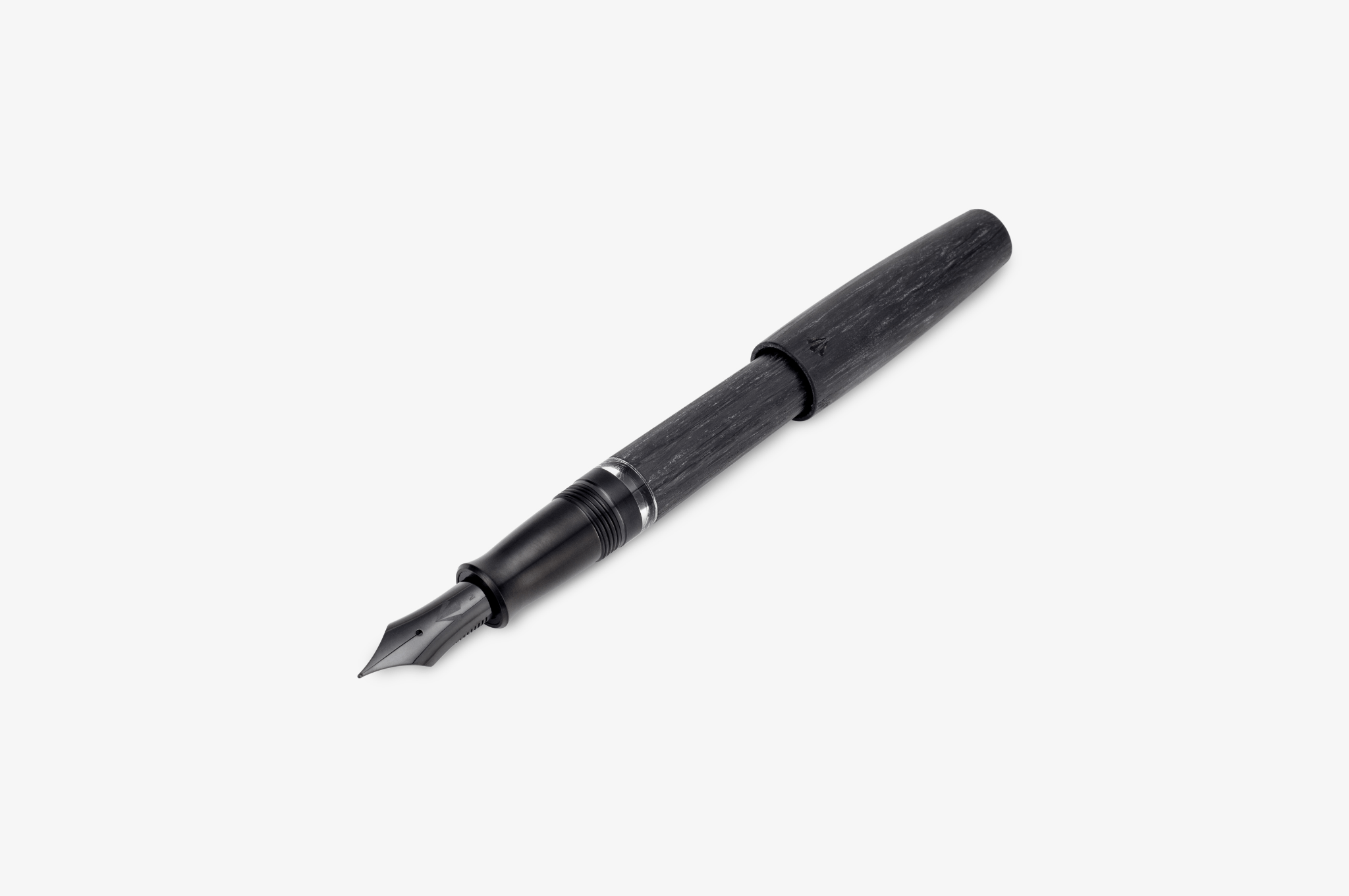 Gravitas Piston Carbon Black - Fontoplumo