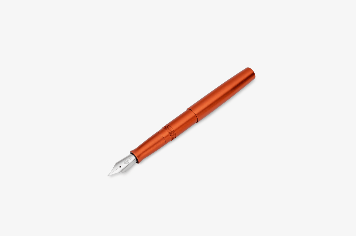 Gravitas Quark Orange - Fontoplumo