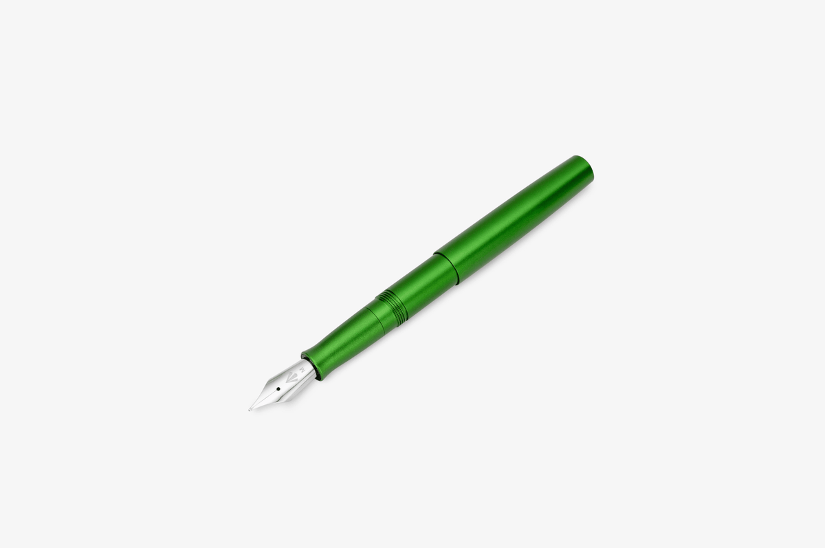 Gravitas Quark Shamrock Green - Fontoplumo