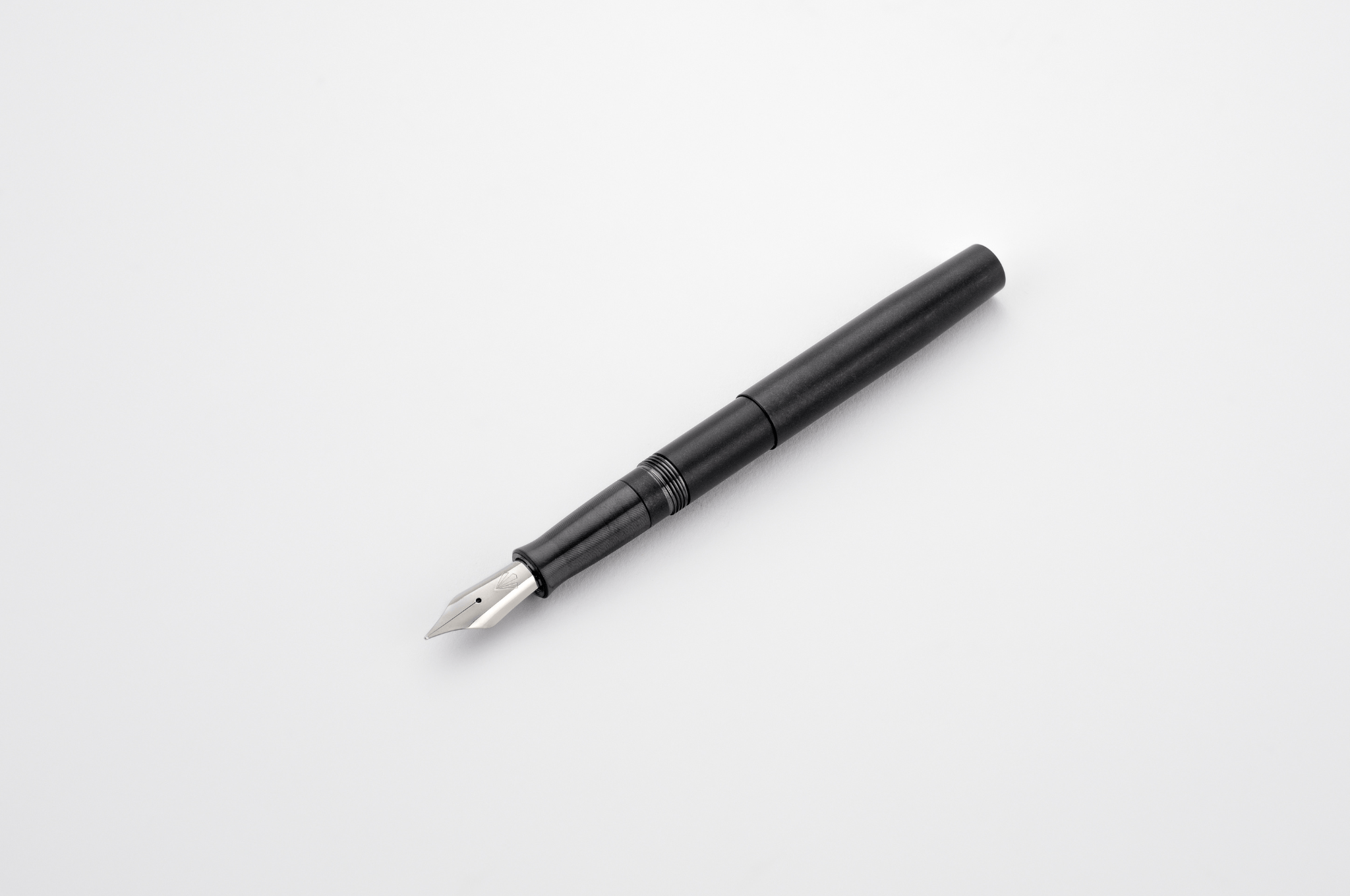 Gravitas Quark Zirconium Stone Washed - Fontoplumo