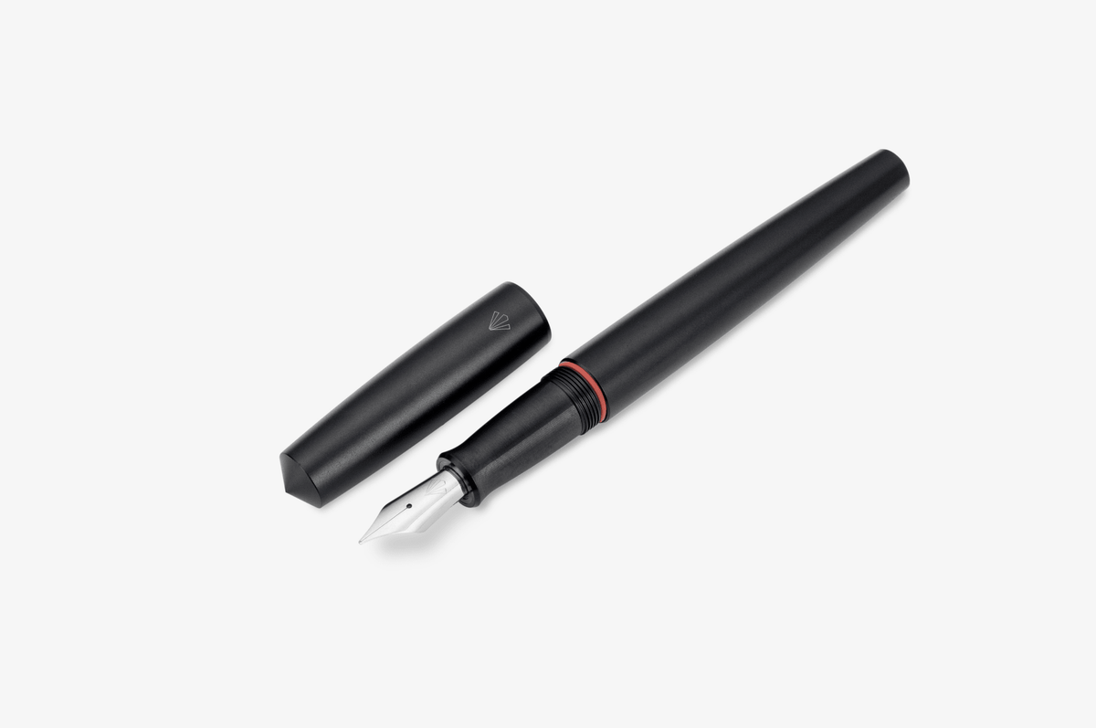 Gravitas Sentry Aluminium Black - Fontoplumo