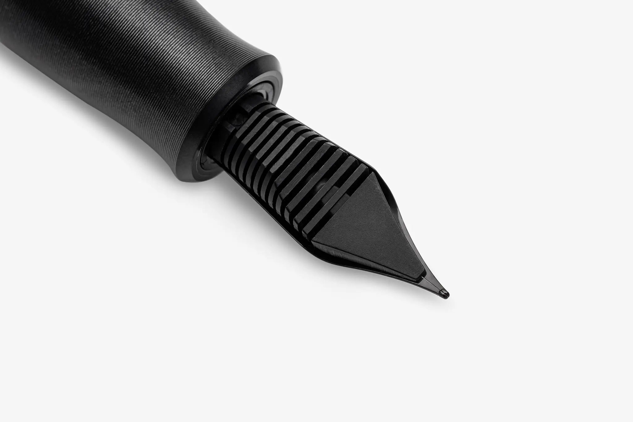 Gravitas Vac 2.0 Aluminum black - Fontoplumo