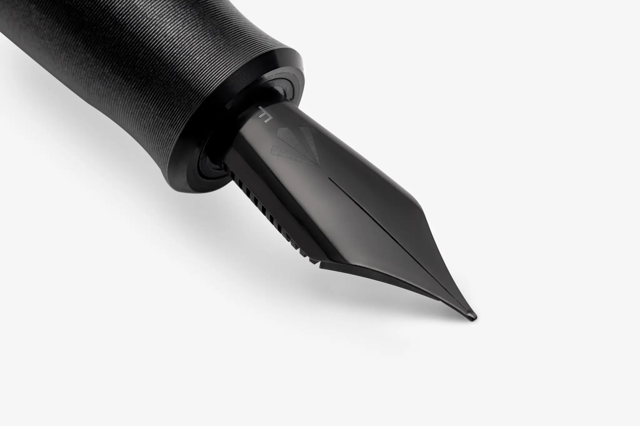 Gravitas Vac 2.0 Aluminum black - Fontoplumo