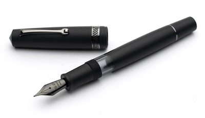 Leonardo Momento Magico black matte - Fontoplumo