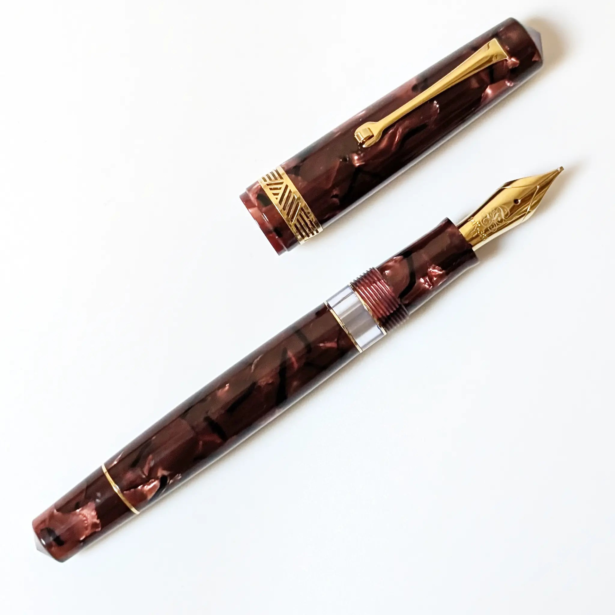 Leonardo Momento Magico Vino Rosso fountain pen no 04 of 10 - Fontoplumo