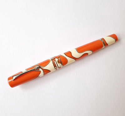 Leonardo Momento Zero Grande 2.0 Imagination fountain pen in orange and white resin, resembling Nemo the clownfish